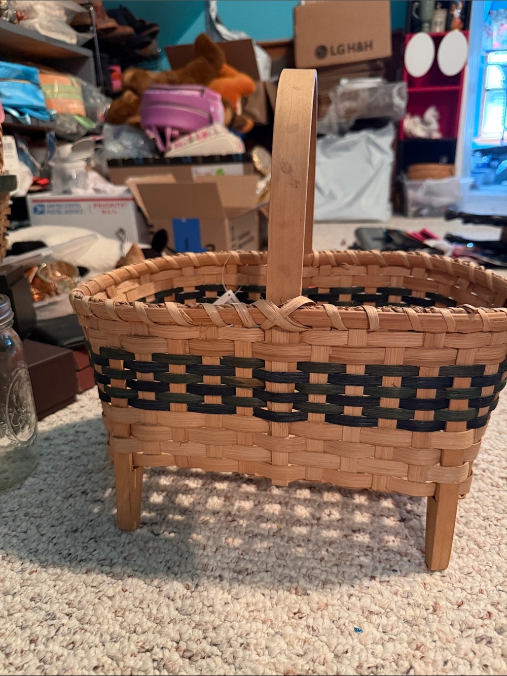 1998 Market Art Woven Tan and Black Handled Decorative Basket
